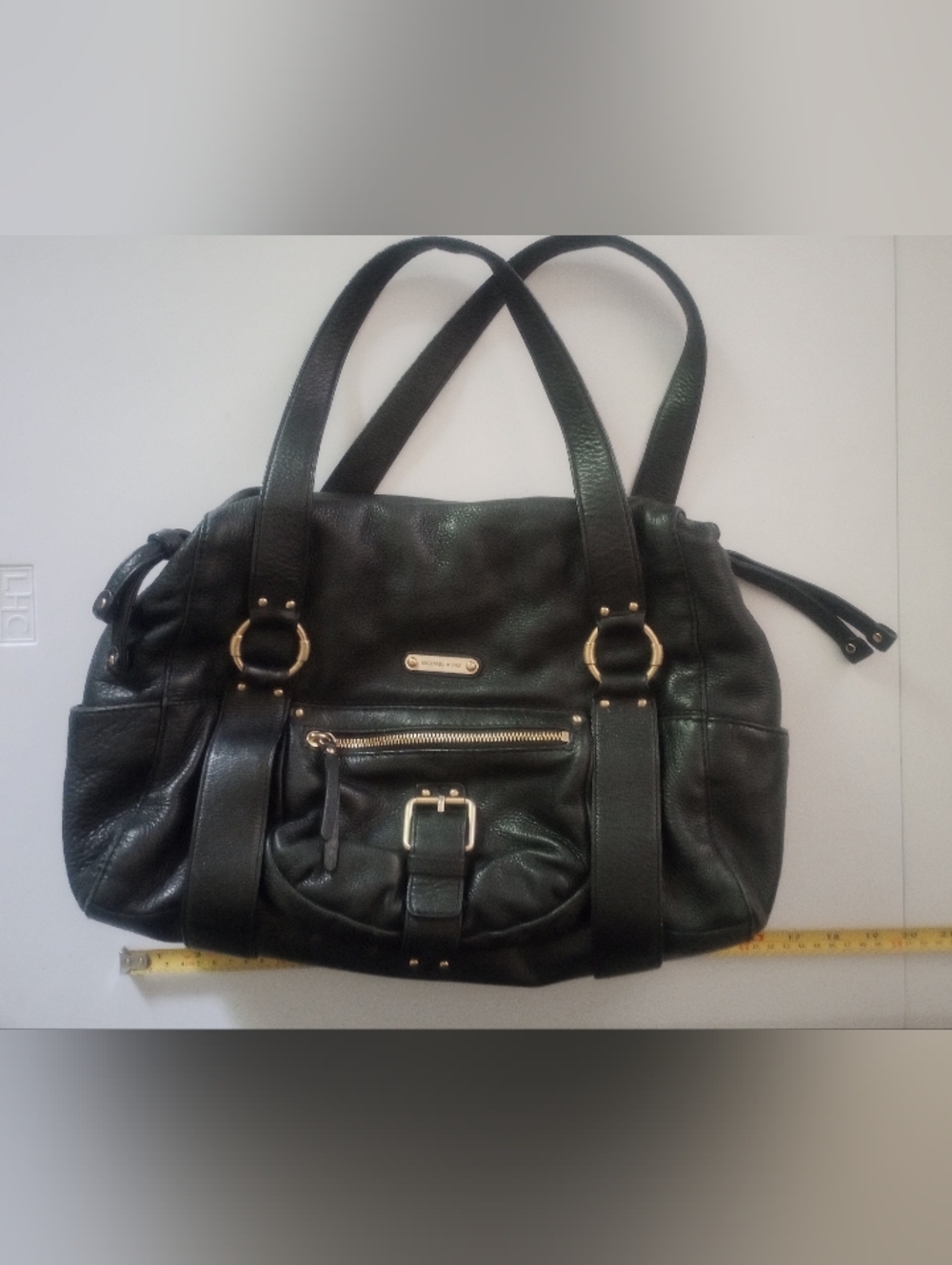 MICHAEL KORS Black Leather Purse with Gold Hardware